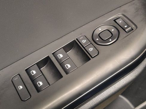 Used 2025 Kia K4 FWD image 27
