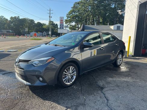 Used 2014 Toyota Corolla LE FWD image 1