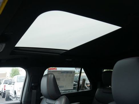 New 2026 Ford Explorer ST-Line w/ ST-Line Street Pack AWD/4WD image 3