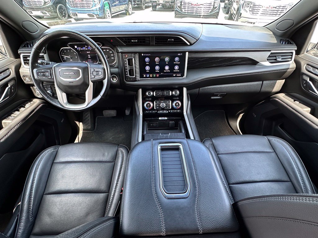 Certified 2021 GMC Yukon XL Denali w/ Denali Ultimate Package AWD/4WD image 32