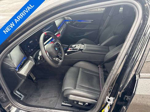 Used 2026 BMW M5 w/ Carbon Package AWD/4WD image 6