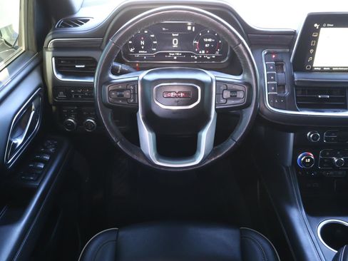 Used 2022 GMC Yukon SLT w/ SLT Premium Package image 10