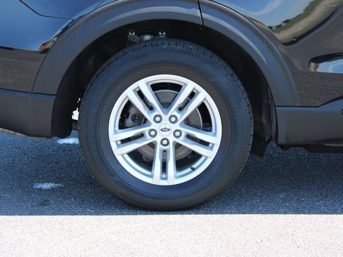 Used 2023 Ford Explorer XLT AWD/4WD image 13