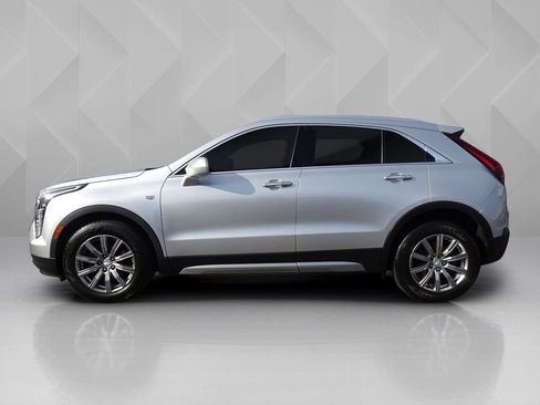 Used 2020 Cadillac XT4 Premium Luxury w/ Cold Weather Package image 2