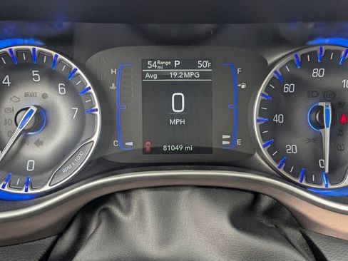 Used 2023 Chrysler Voyager LX image 21