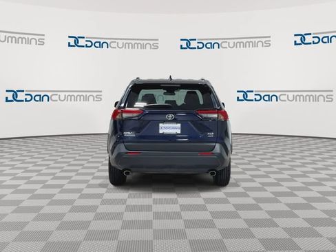 Used 2025 Toyota RAV4 XLE AWD/4WD image 7