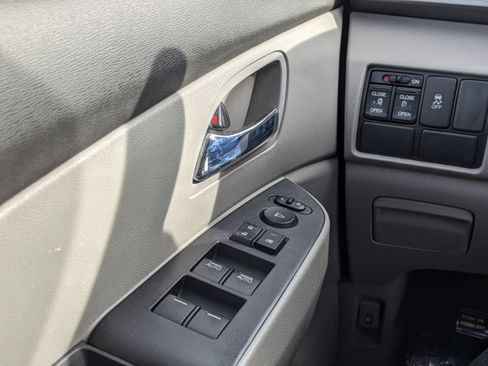 Used 2016 Honda Odyssey EX image 24