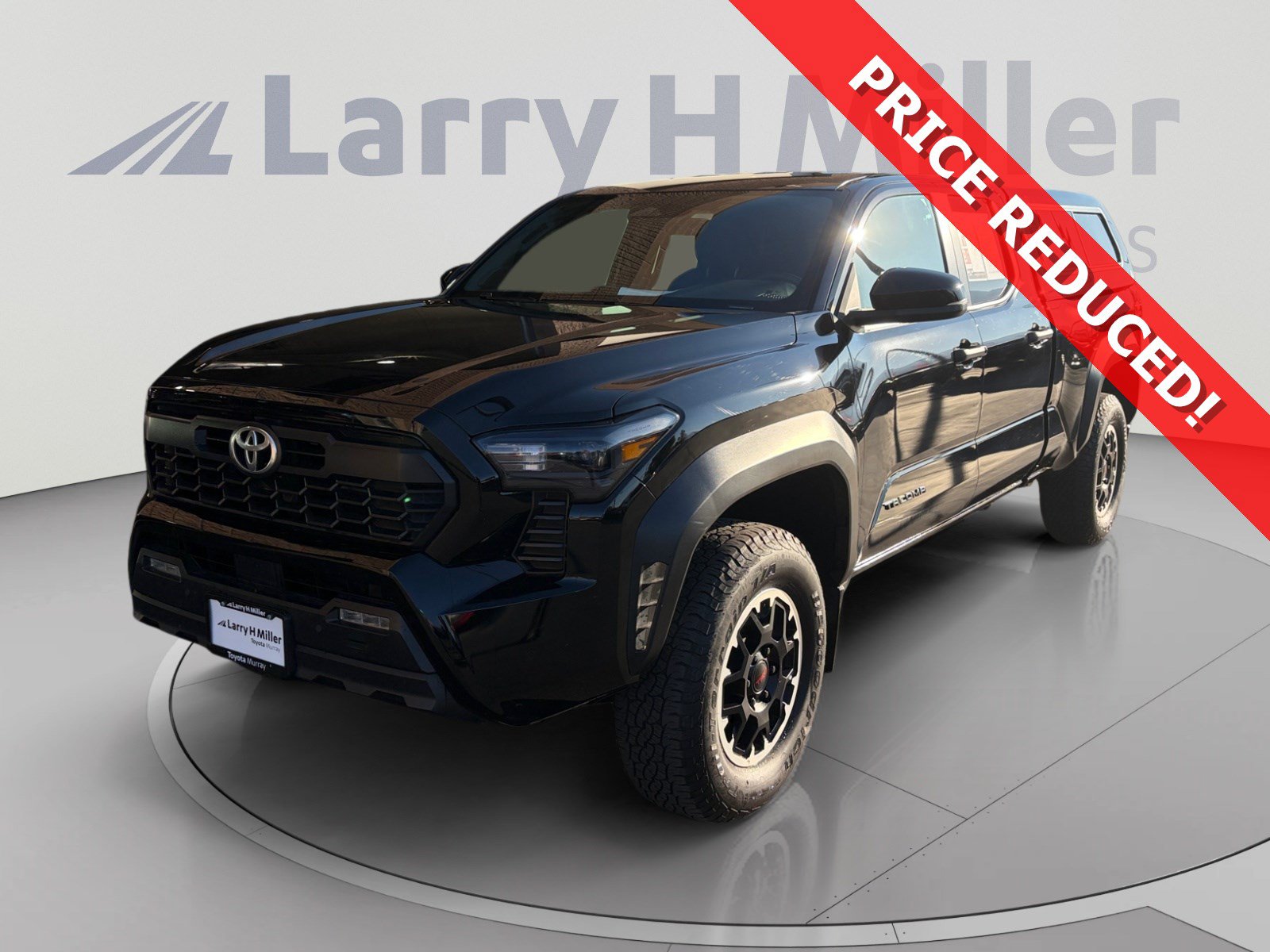 Used 2024 Toyota Tacoma SR5 AWD/4WD image 1