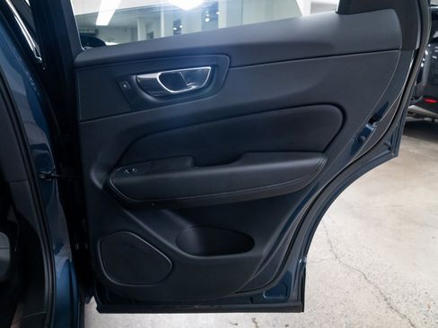 Used 2023 Volvo XC60 B5 Plus w/ Protection Package Premier image 21