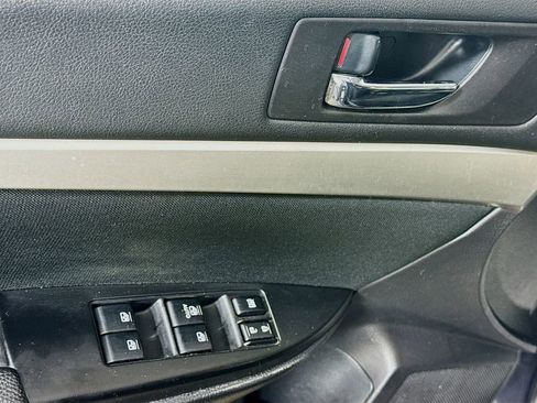 Used 2013 Subaru Outback 2.5i Premium AWD/4WD image 19