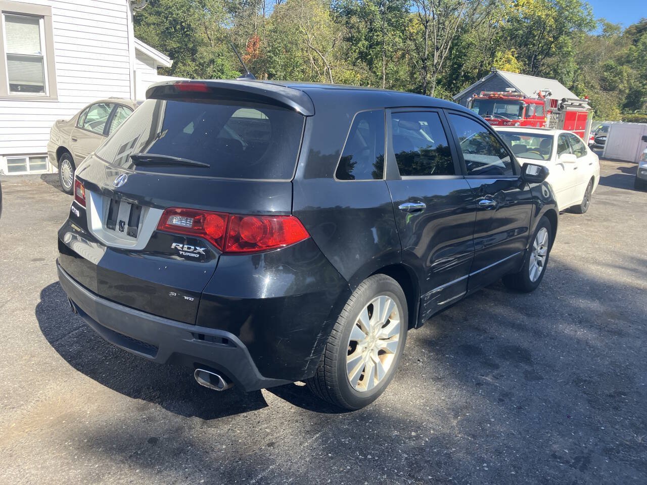 Used 2011 Acura RDX w/ Technology Package AWD/4WD image 3