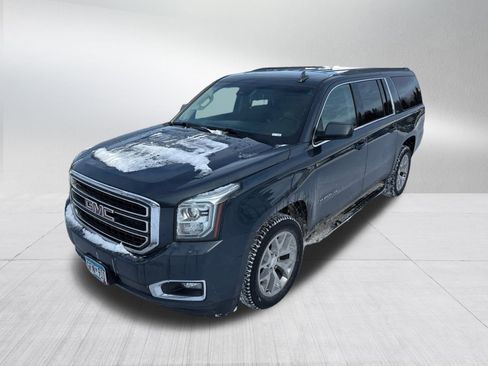 Used 2019 GMC Yukon XL SLT image 4