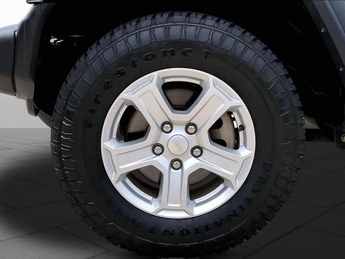 Used 2018 Jeep Wrangler Sport AWD/4WD image 10