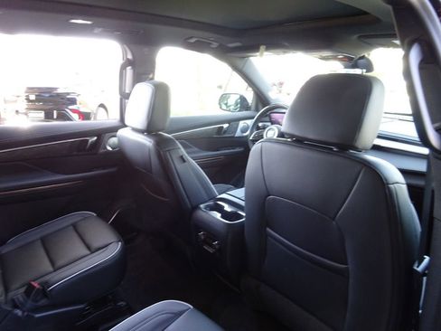 New 2026 Buick Enclave Avenir w/ Super Cruise Package FWD image 22