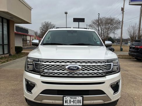 Used 2018 Ford Expedition Max Platinum image 2