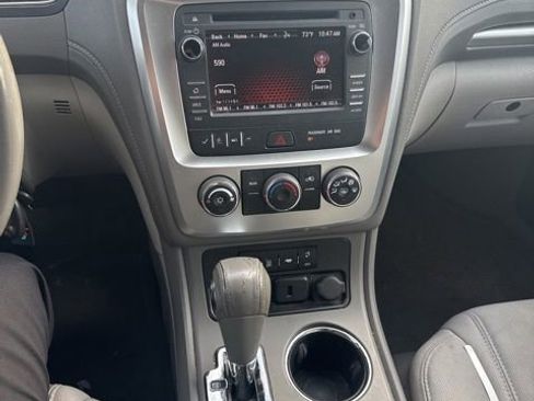 Used 2015 GMC Acadia SLE image 22