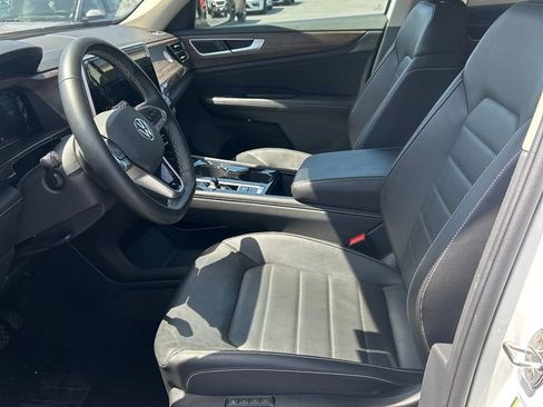 Used 2025 Volkswagen Atlas SEL image 5
