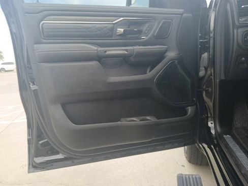 Used 2025 RAM 1500 Limited AWD/4WD image 19