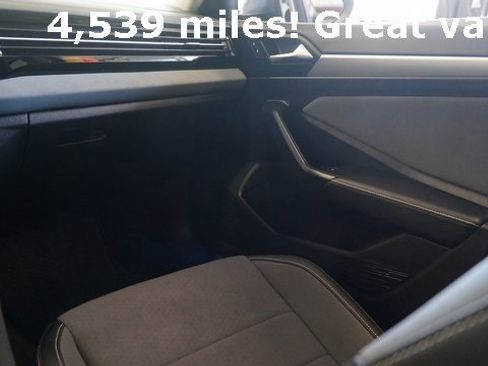 Certified 2025 Volkswagen Jetta SE image 36