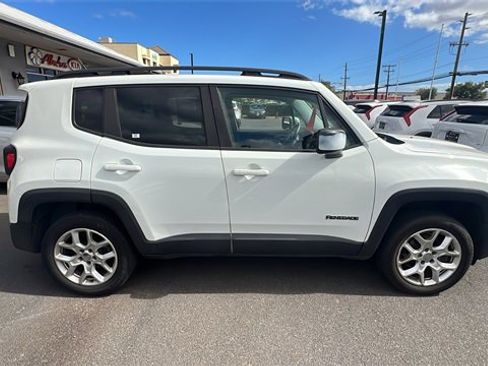 Used 2015 Jeep Renegade Latitude image 6