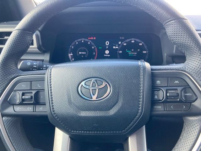 Used 2024 Toyota Tacoma TRD Off-Road AWD/4WD image 17