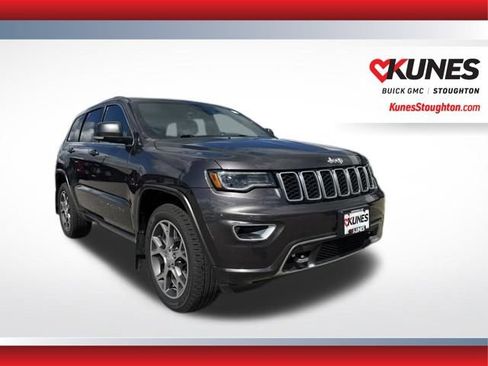 Used 2018 Jeep Grand Cherokee Limited AWD/4WD image 2