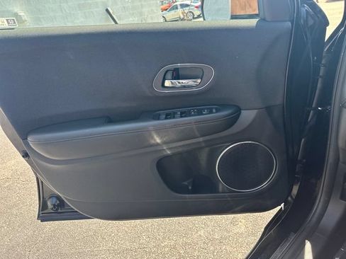 Used 2022 Honda HR-V EX image 19