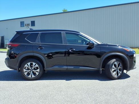 Used 2023 Nissan Rogue SV AWD/4WD image 3