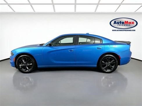 Used 2023 Dodge Charger SXT w/ Blacktop Package image 4