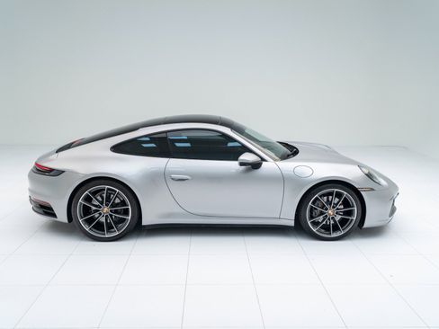 Certified 2022 Porsche 911 Carrera 4 AWD/4WD image 8