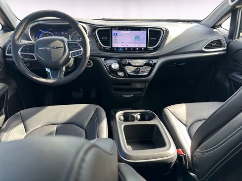 New 2026 Chrysler Pacifica Select image 10