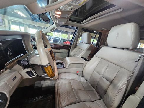 Used 2014 Lincoln Navigator 4WD image 36