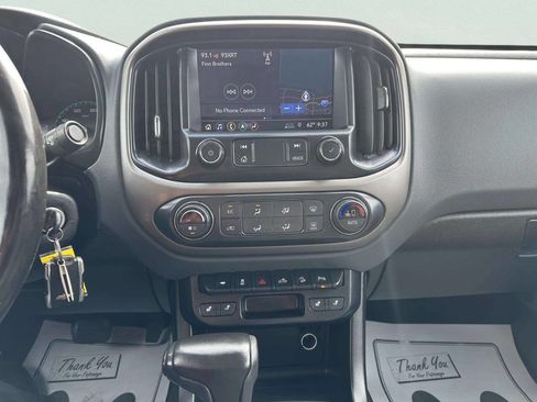 Used 2019 Chevrolet Colorado Z71 AWD/4WD image 28