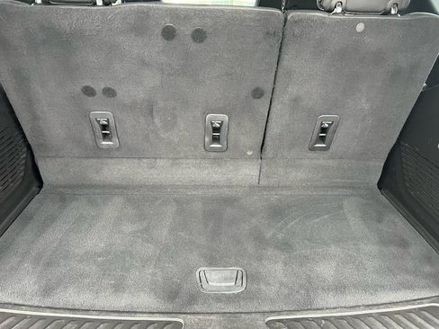 Used 2022 GMC Yukon SLT w/ SLT Premium Package image 41