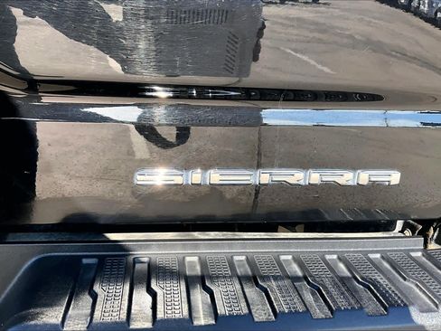 Used 2021 GMC Sierra 1500 Denali w/ Denali Ultimate Package AWD/4WD image 10