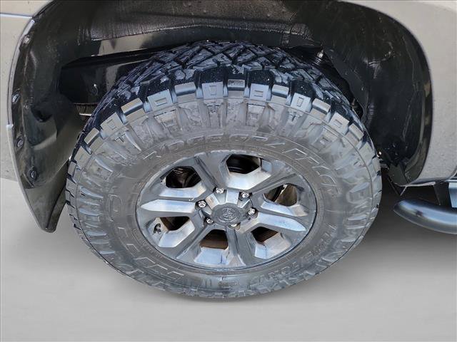 Used 2022 Toyota 4Runner SR5 Premium w/ Moonroof Package RWD image 12
