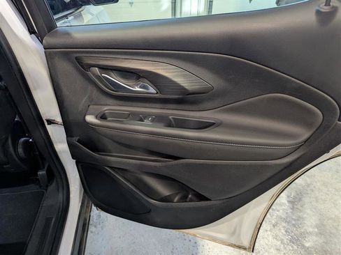 Used 2022 GMC Terrain SLE w/ Driver Convenience Package image 15