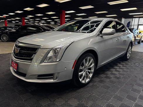 Used 2017 Cadillac XTS Luxury image 7