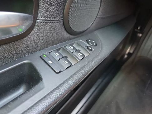 Used 2010 BMW 528i xDrive Sedan AWD/4WD image 26