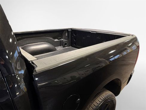 Used 2018 RAM 1500 Express w/ Express Value Package image 25