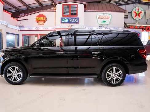 Used 2022 Ford Expedition Max Limited image 6
