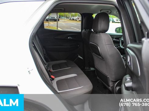 Used 2025 Chevrolet TrailBlazer LT FWD image 19