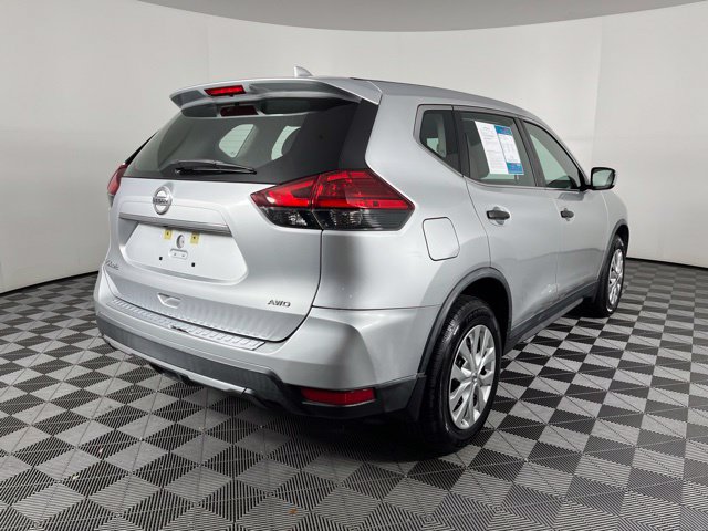 Used 2017 Nissan Rogue S AWD/4WD image 6