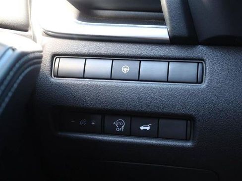 Certified 2026 Nissan Rogue SV AWD/4WD image 18
