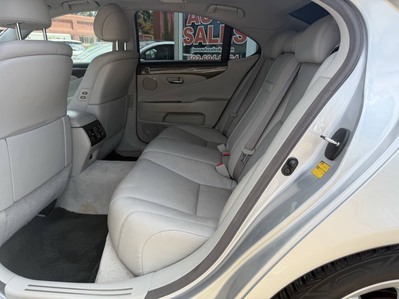 Used 2007 Lexus LS 460 RWD image 33