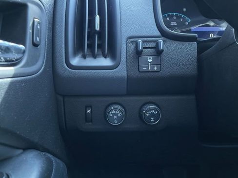 Used 2021 Chevrolet Colorado Z71 w/ Z71 Midnight Edition image 16