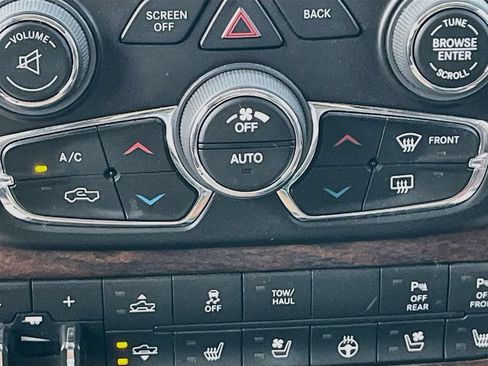 Used 2017 RAM 1500 Laramie Longhorn AWD/4WD image 16