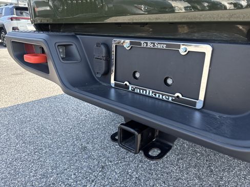 Used 2022 Jeep Gladiator Mojave w/ Cold Weather Group AWD/4WD image 7