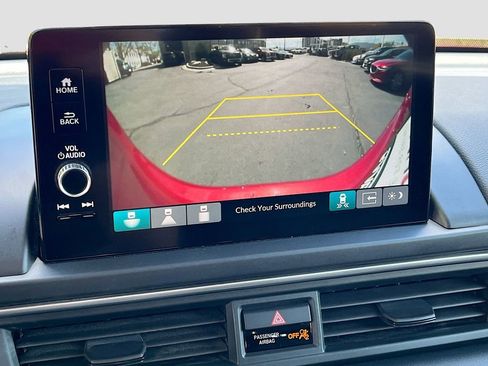 Used 2023 Honda Pilot Touring image 14