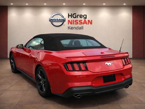 Used 2025 Ford Mustang Premium RWD image 4